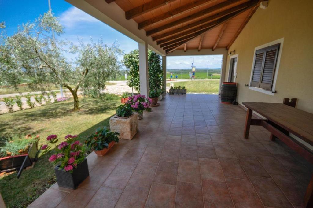 Angela Apartment Novigrad  Luaran gambar